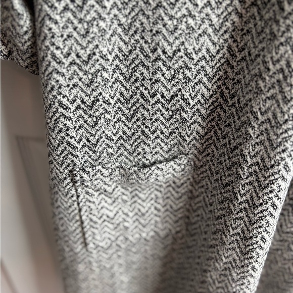 NWOT Perceptions Houndstooth Black and White, cowl neck Dress; XL. Pockets, soft - Picture 4 of 6